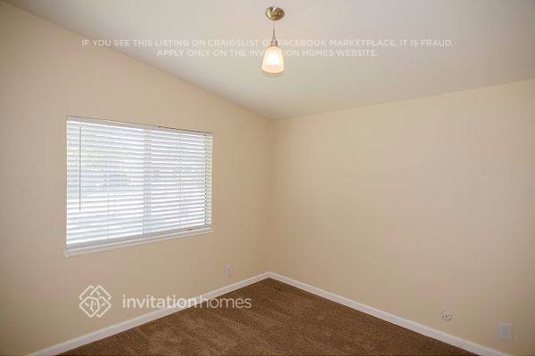 Building Photo - 6628 Thomas Dr