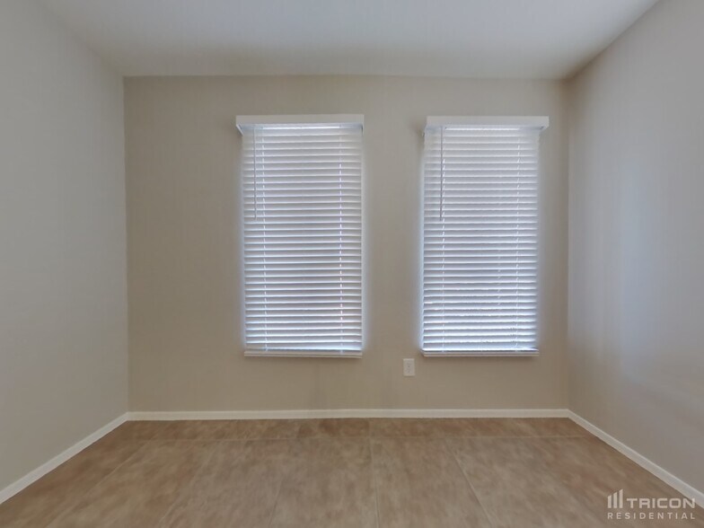 Building Photo - 8851 S 257th Dr