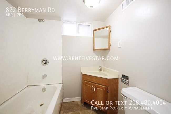 Building Photo - 822 Berryman Rd