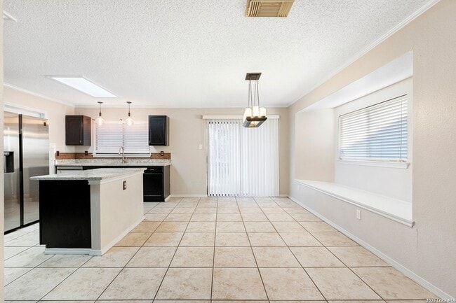 Building Photo - 7910 Chestnut Barr Dr