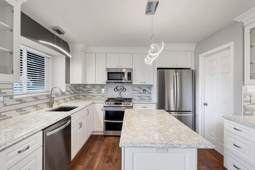 Building Photo - 1203 Ashford Place Dr