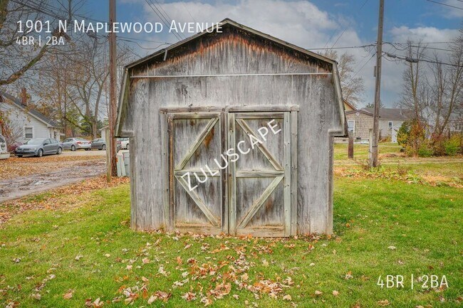 Building Photo - 1901 N Maplewood Ave