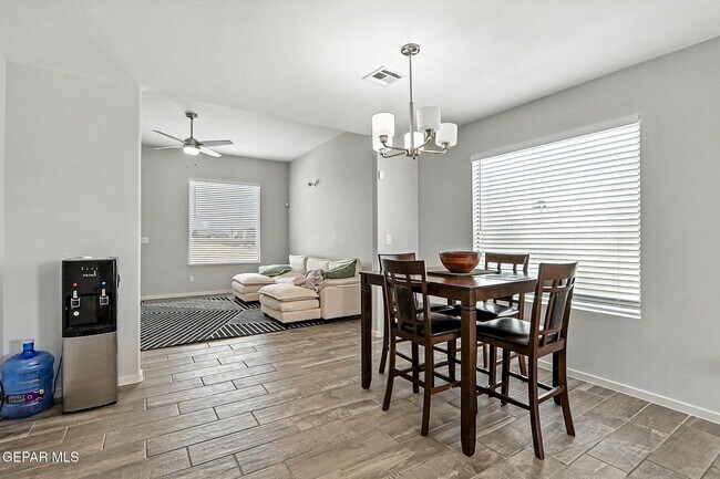 Building Photo - 837 Paseo Drusy Pl