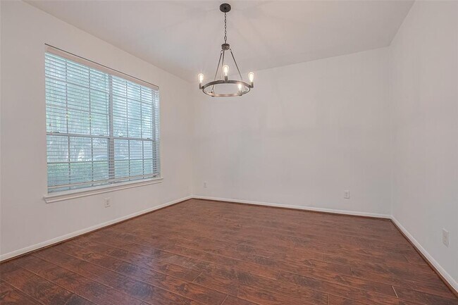 Building Photo - 15603 Mustang Island Dr