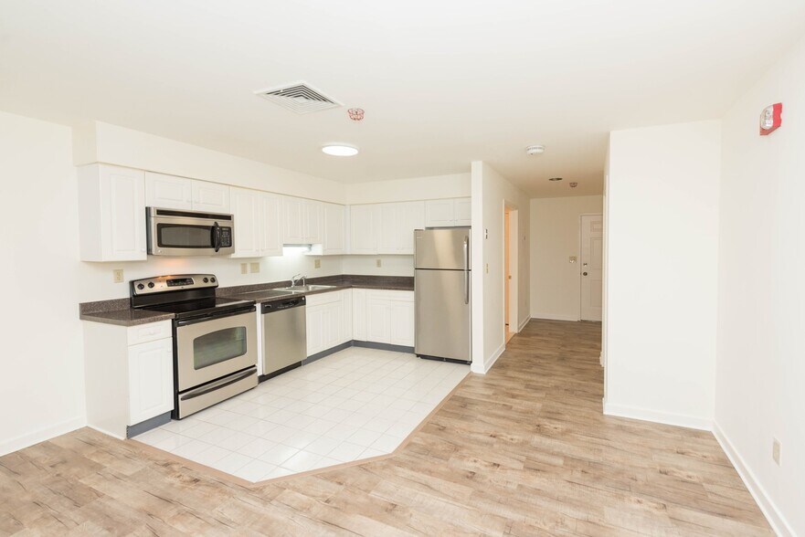 Interior Photo - Chestnut Hill East