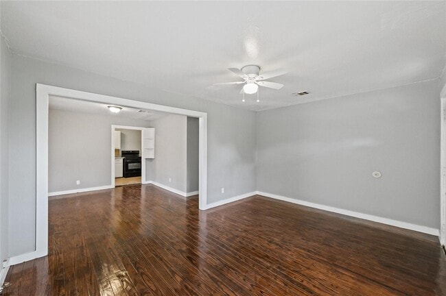 Building Photo - 4125 Dockrell St