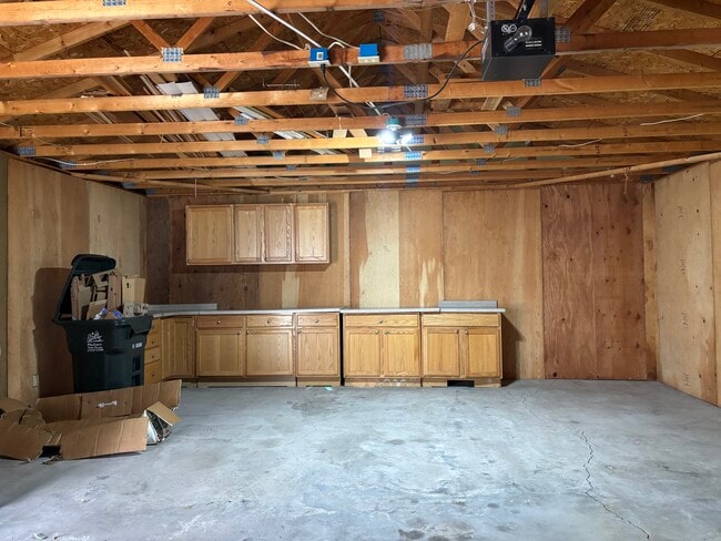 Building Photo - 157 Judd St