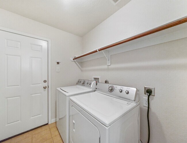 Building Photo - 21354 Beacon Springs Lane