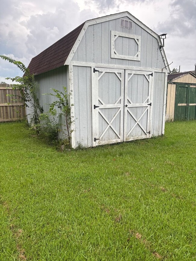 Building Photo - 151 Gilder Ct