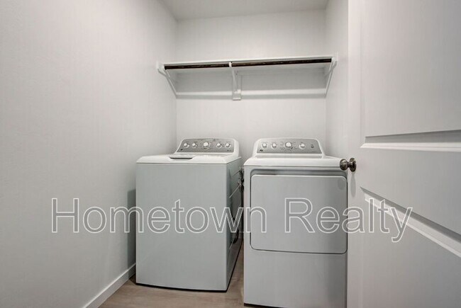 Building Photo - 9724 NW 124th St