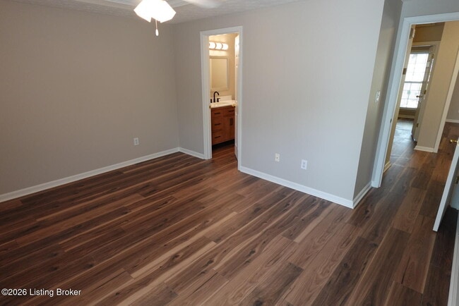 Building Photo - 829 Garden Pointe Dr