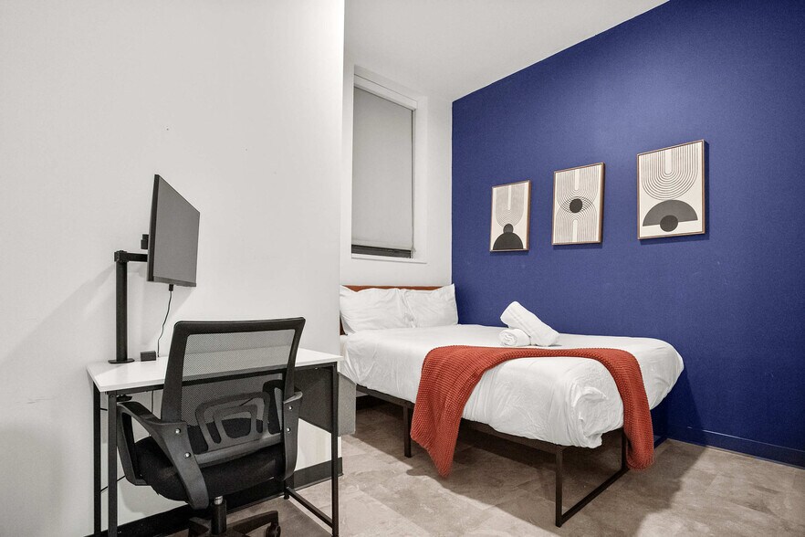 Building Photo - 209 9th St