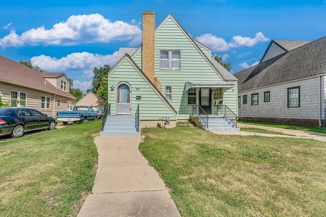 Primary Photo - 628 N Broadview Ave