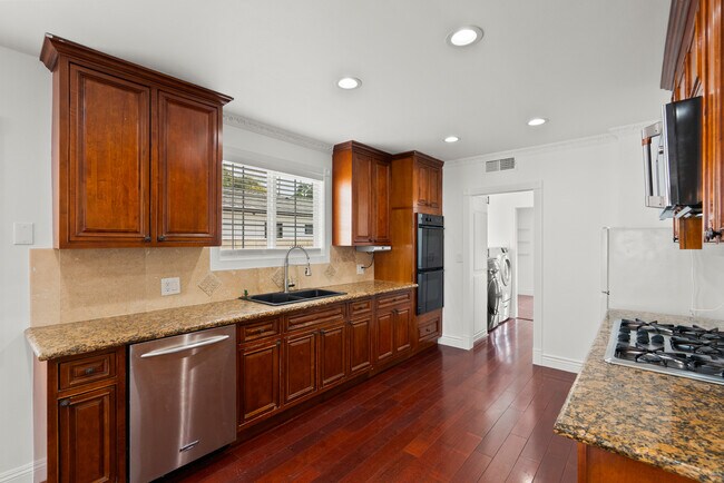 Building Photo - 23036 Burbank Blvd