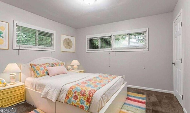 Building Photo - 3409 Hyland Dr