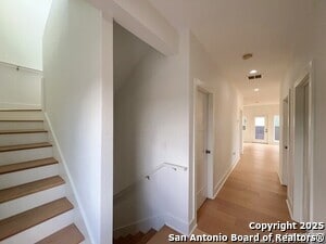 Building Photo - 2615 S Flores St