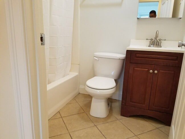 Building Photo - 9 Notre Dame St