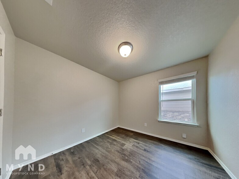 Building Photo - 13011 Lineberry Ln