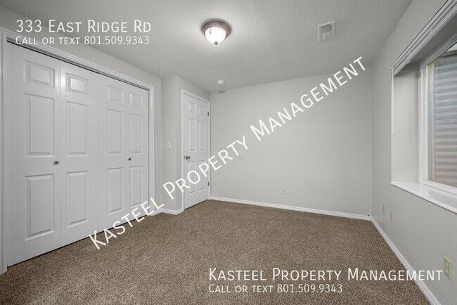 Building Photo - 333 E Ridge Rd