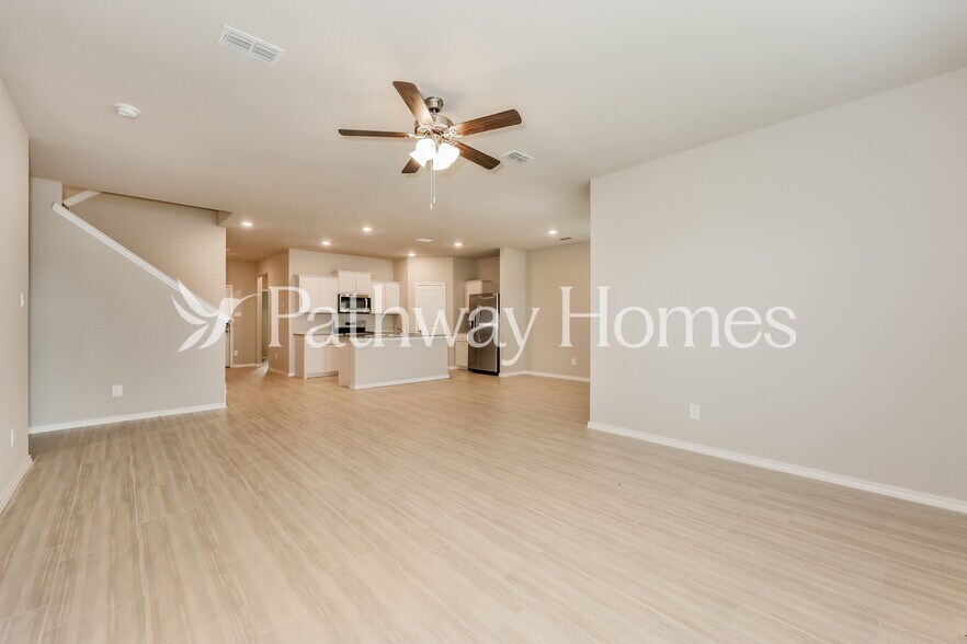 Building Photo - 908 Birch Dr