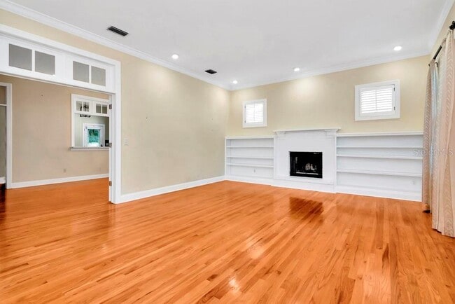 Building Photo - 2408 W Jetton Ave