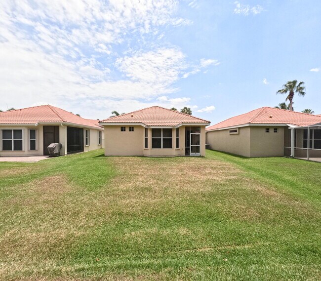 Building Photo - 650 SW Treasure Cove