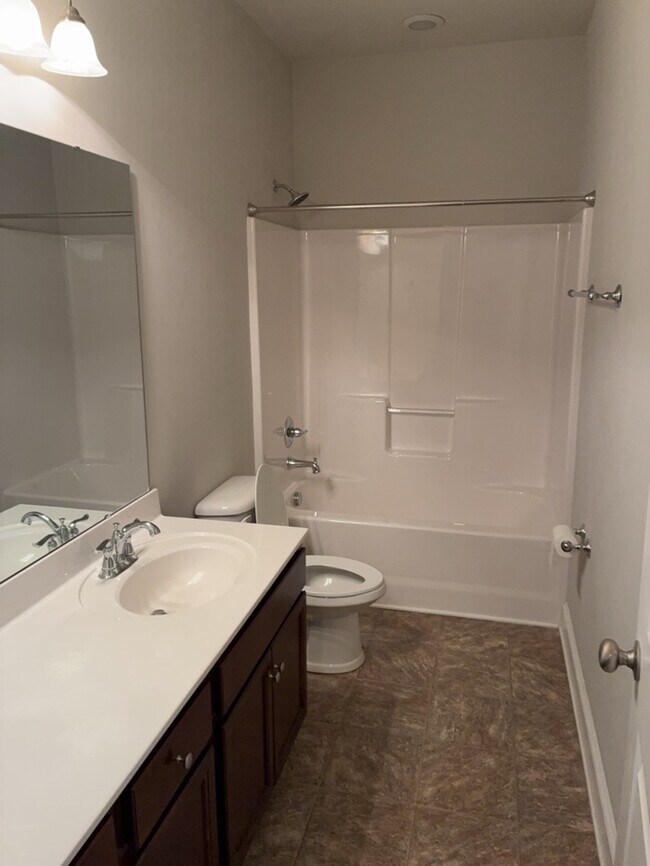Building Photo - 1039 Drakes Crossing