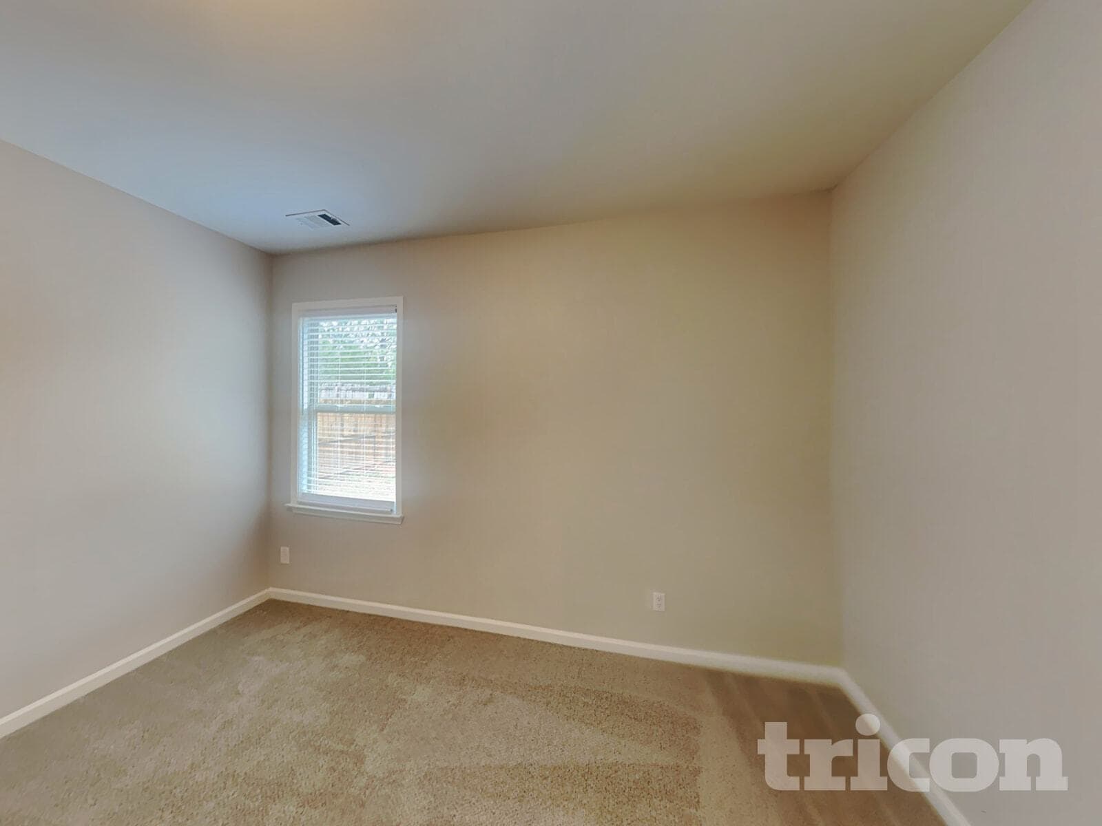 Building Photo - 654 Ivy Chase Loop