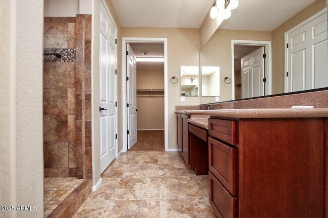 Building Photo - 21883 N 263rd Dr