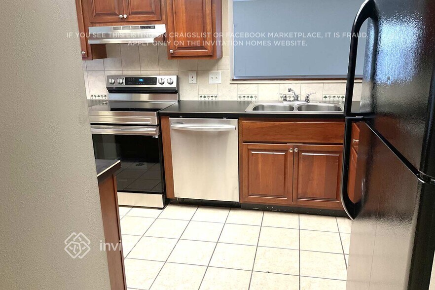 Building Photo - 312 48th St W