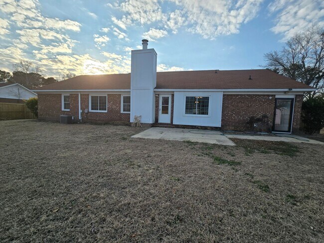 Building Photo - 1091 Pleasant Oak Dr