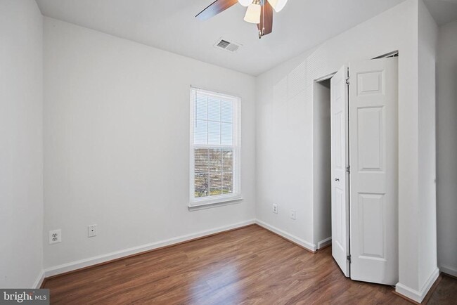 Building Photo - 10104 Sir Reynard Ln