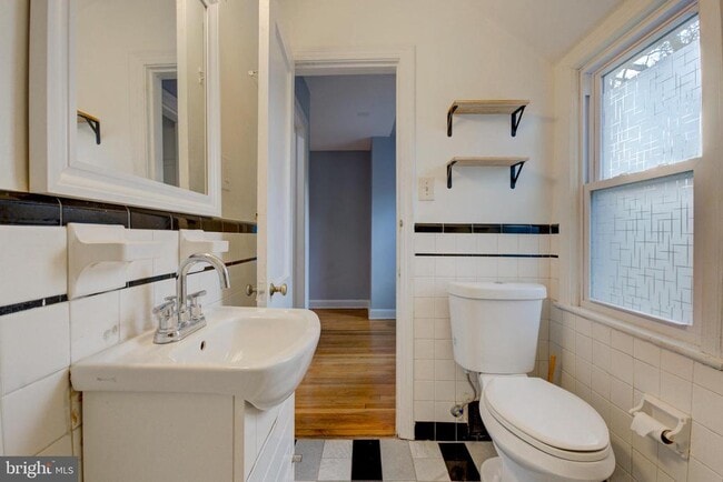 Building Photo - 6916 New Hampshire Ave