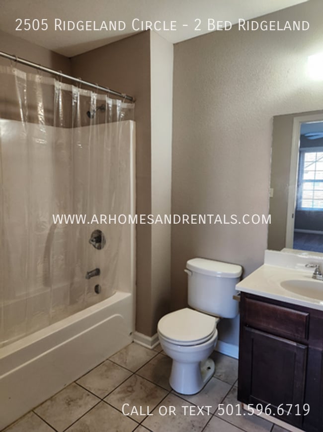 Building Photo - 2505 Ridgeland Cir