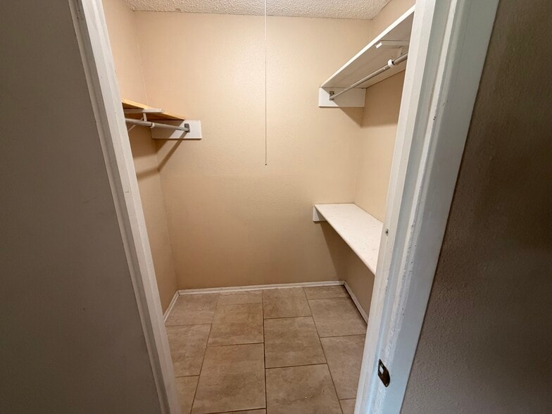 Building Photo - 5910 Lubbers Way