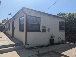 Building Photo - Single Story Duplex in San Diego; Trash Paid!