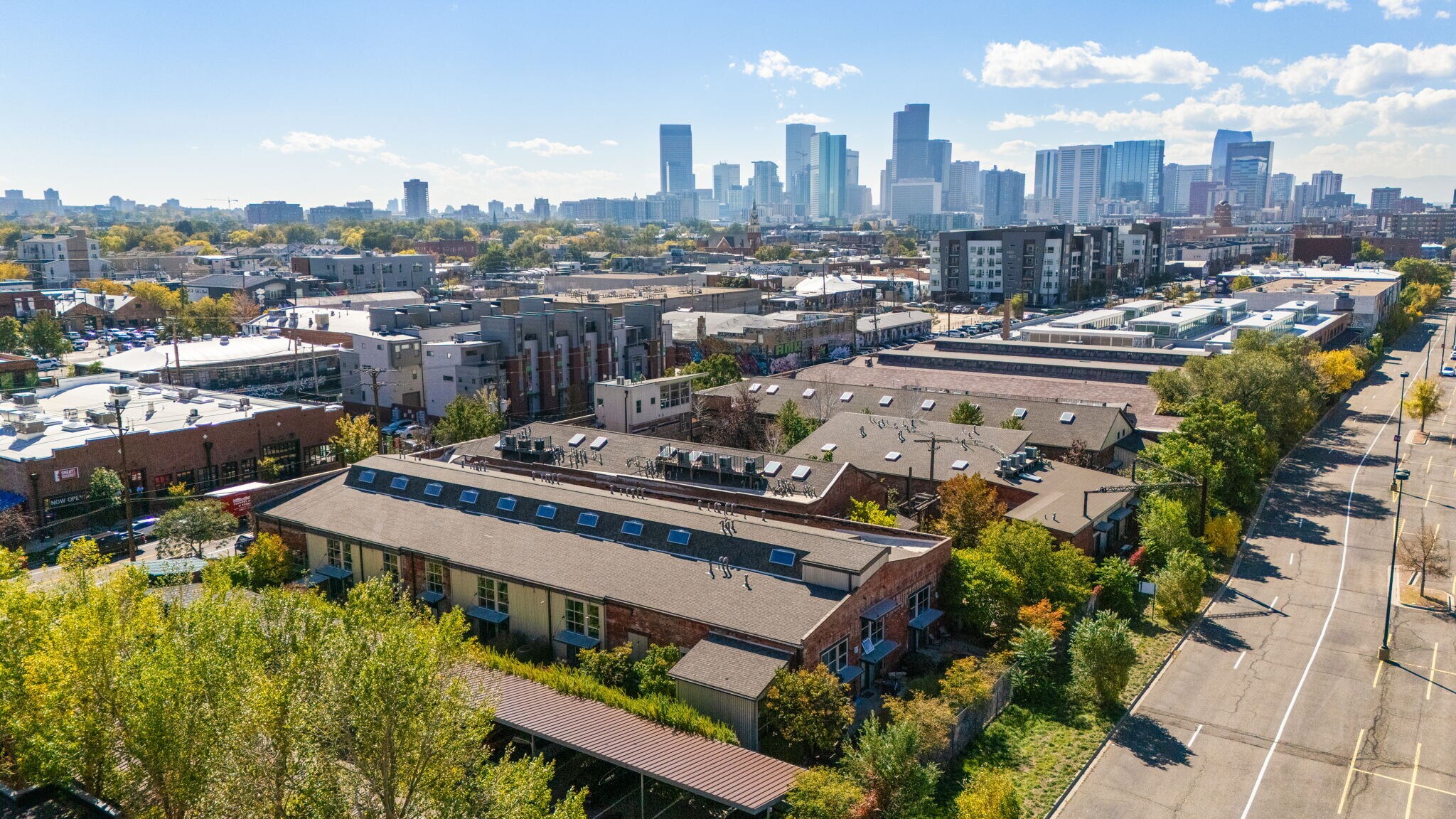 Building Photo - 3033 Blake St