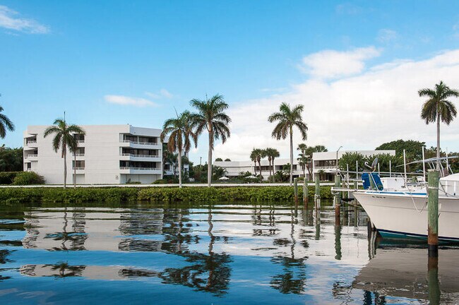 Building Photo - 3701 S Flagler Dr