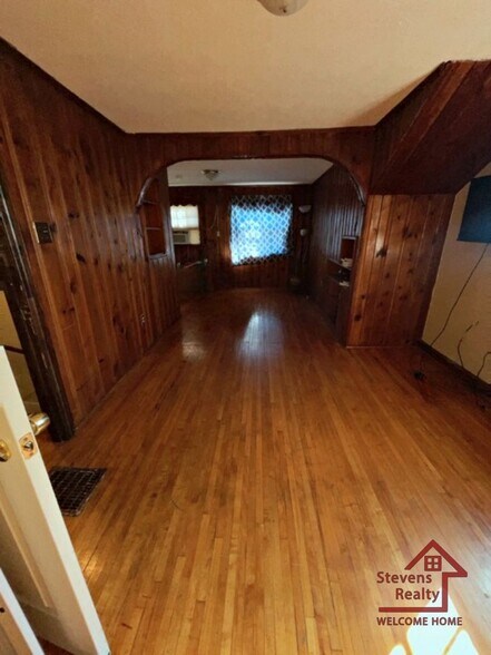 Building Photo - 3502 Lansing Ave