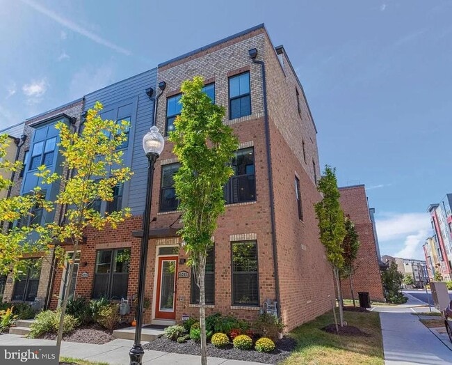 Building Photo - 6215 Herald St