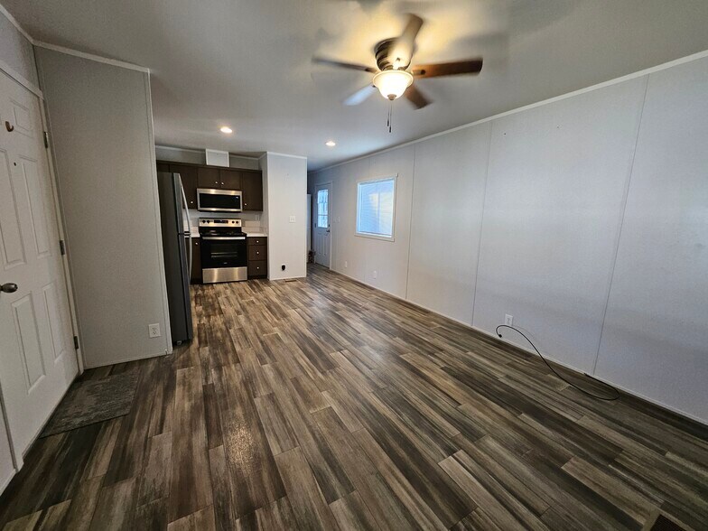 Building Photo - 4285 N Yellowstone Hwy