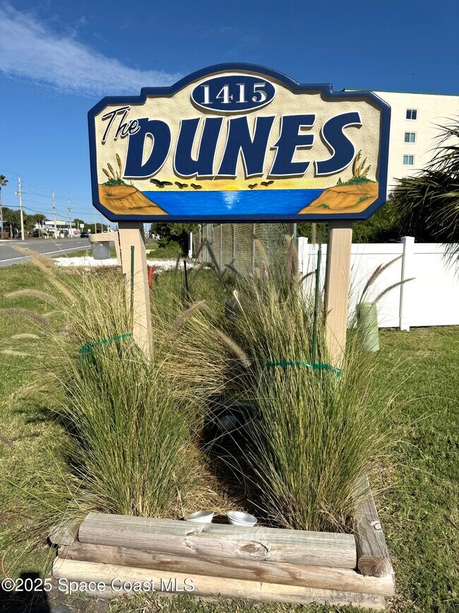 Building Photo - 1415 N Hwy A1A