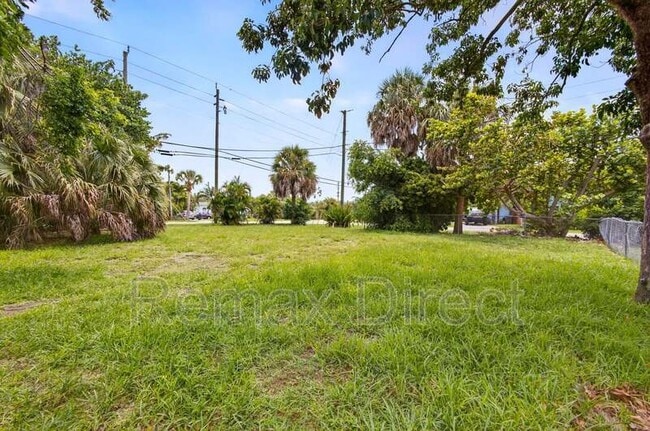 Primary Photo - 2609 Richard Rd