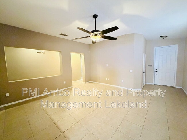 Building Photo - 3227 Ogden Dr