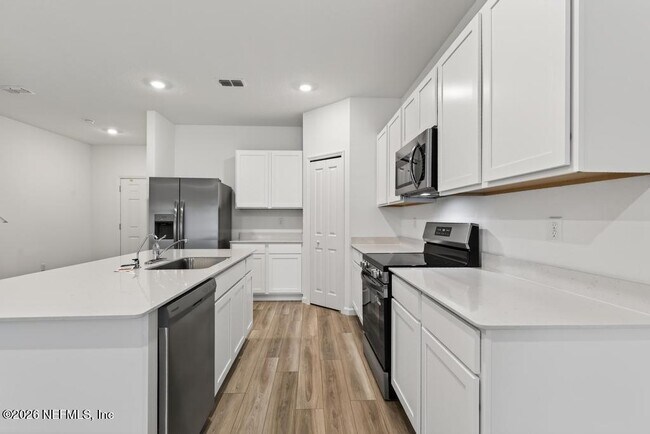 Building Photo - 3967 Mid Century St