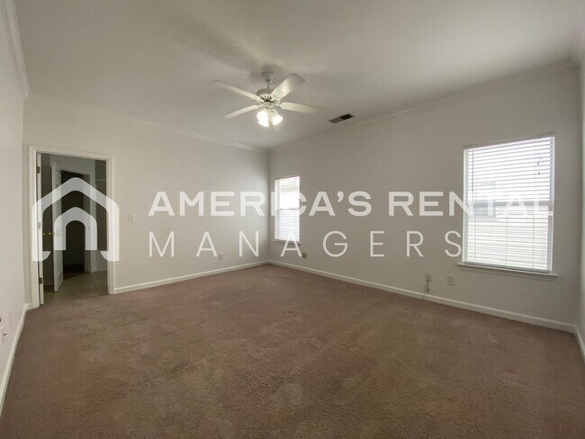 Building Photo - 5303 Cottage Ln