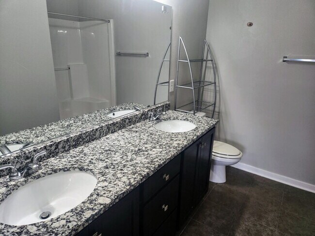Building Photo - 7874 Cottonwood Ln