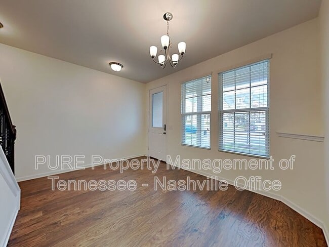 Building Photo - 819 Kennear Ln