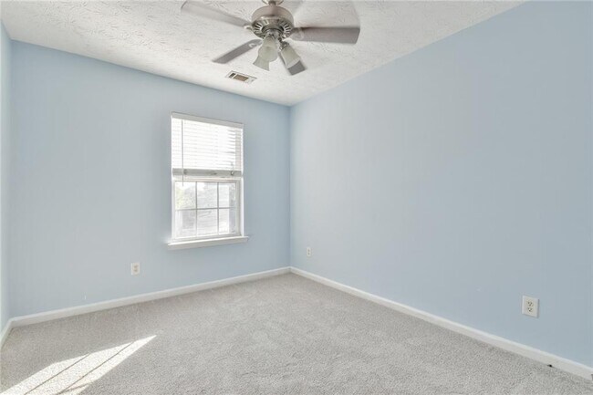 Building Photo - 1526 Viero Dr