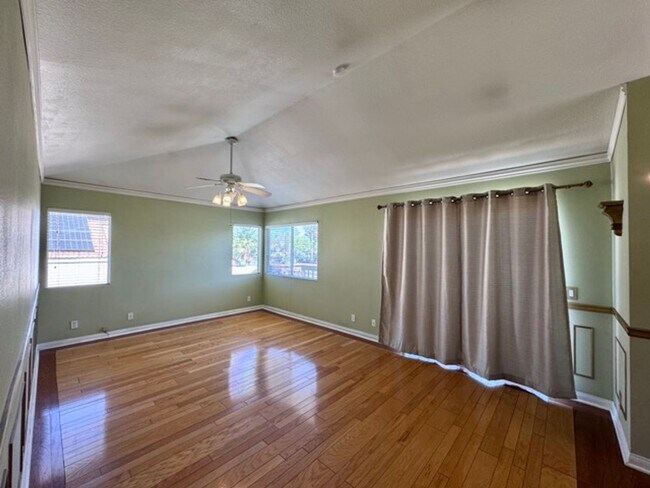 Building Photo - Spacious 5 Bedroom Home in Menifee Lakes with a 3 Car Garage for Lease!